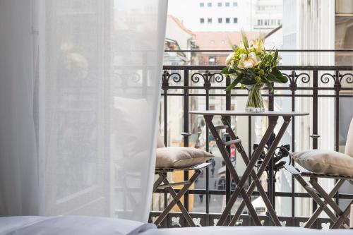 Classic Double Room with Shower and Balcony
