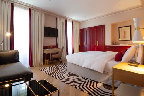Superior Double Room with bath and balcony 