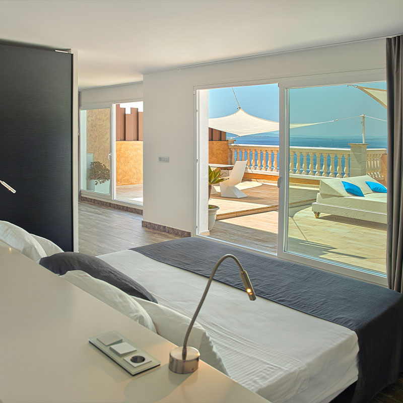 Sea View Penthouse w/ exterior whirlpool