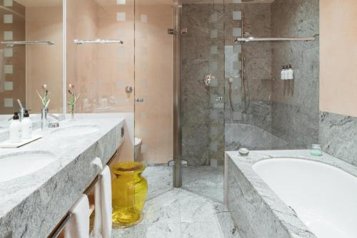 Tschuggen Suite