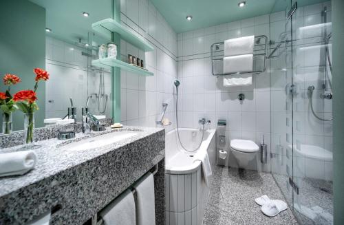 Suite - South Facing