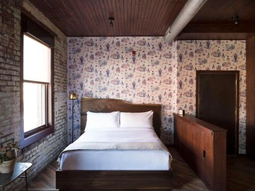 Superior Queen Apartment (Room 2)