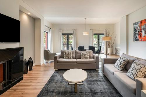 Superior Two-Bedroom Suite with Balcony and Garden View