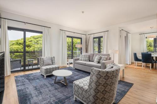 Panoramic Two-Bedroom Suite with Garden View