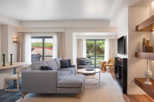 Premium Three-Bedroom Residence with Garden View