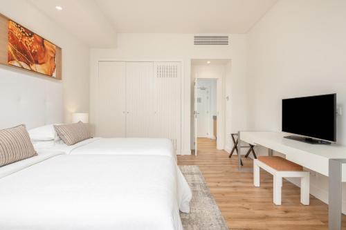 Premium Deluxe Room (Room Rate = Resort Credit)