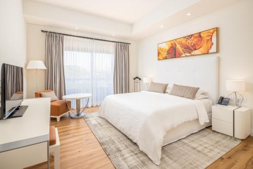 Premium Deluxe Suite (Room Rate = Resort Credit)
