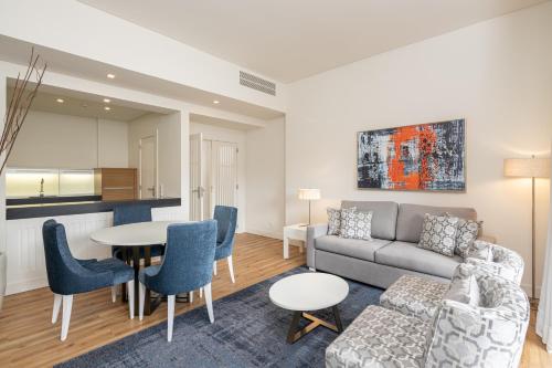 Premium Deluxe Suite (Room Rate = Resort Credit)