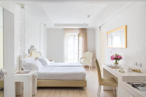 Deluxe Double or Twin Room with terrace - Free Spa Access