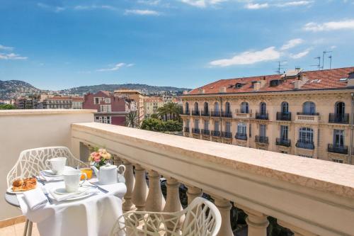 Exclusive Double or Twin Room with Terrace - Free Spa Access