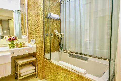 Exclusive Double or Twin Room with Terrace - Free Spa Access