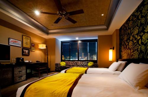 Short Stay (Check-in 17:00~/ Check-out ~11:00) - Executive Twin Room with Sofa bed and City View