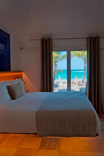 Beach Front Room