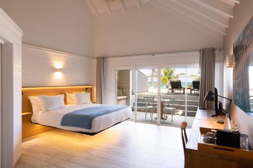 Deluxe Sea View Room