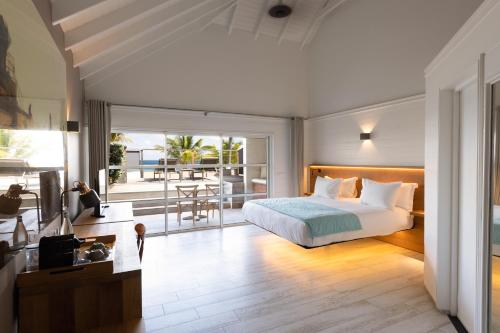 Deluxe Sea View Room