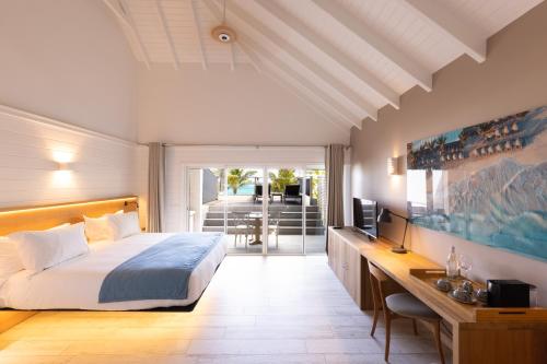 Deluxe Sea View Room