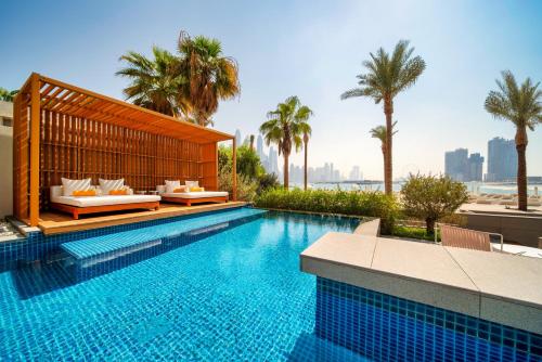 4 Bedroom Beach Villa with Pool