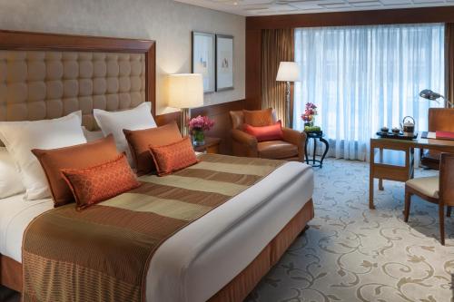Staycation by M.O. -City View Room