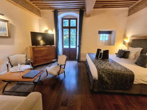 Superior Double Room with Garden View  and Spa Access Included