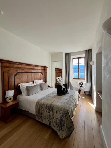 Deluxe Double Room with Lake View and Spa Access Included