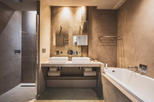 Deluxe Double Room - Standard Room