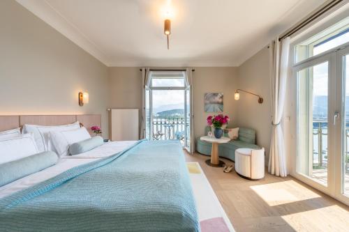 Grand Deluxe Room Lake View