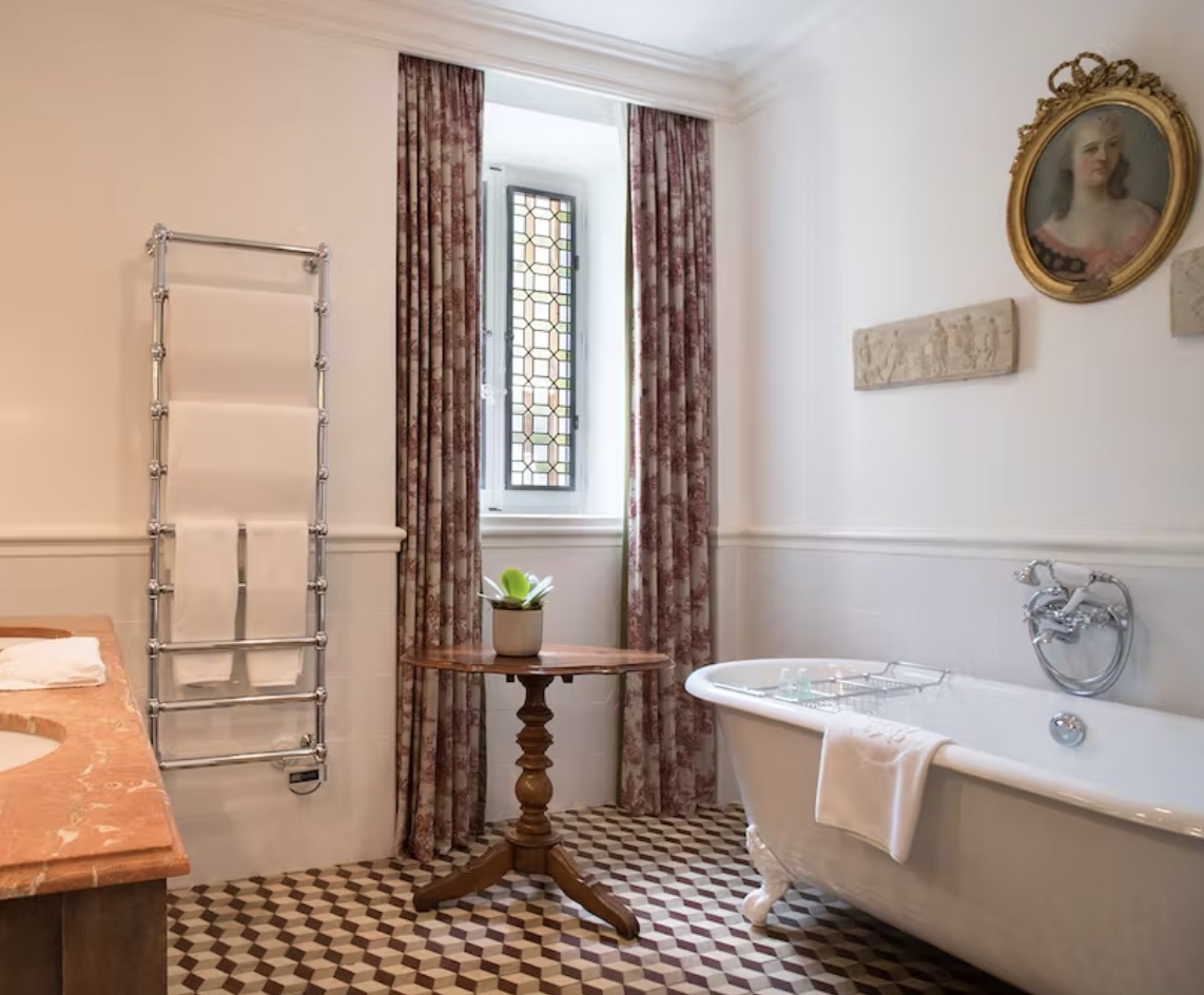 Vasarely Terrace Suite