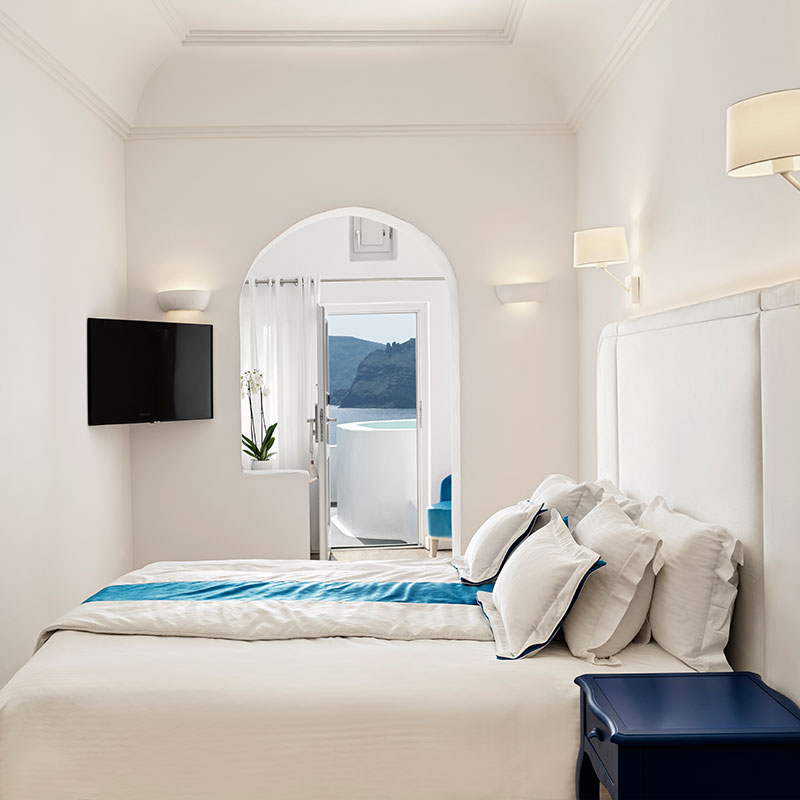 Junior Suite with Jetted Tub