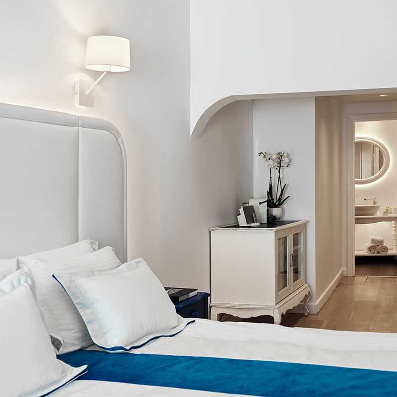 Junior Suite with Jetted Tub