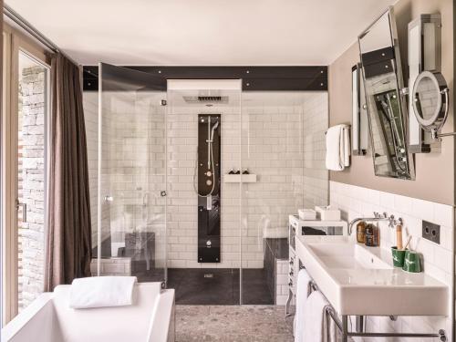 Huntsman Spa Suite