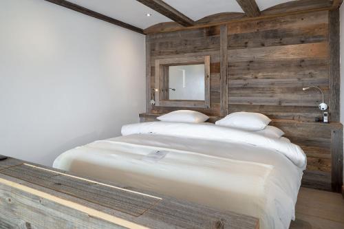 Superior Suite with Mountain View