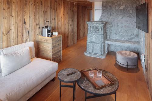 Suite with Mountain View