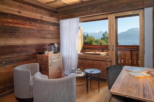 Double Deluxe with Mountain View