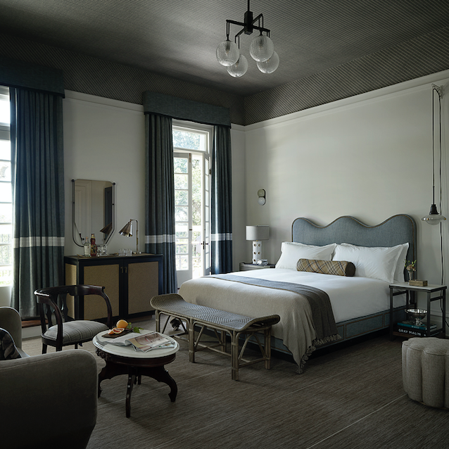 Studio with Two Queen Beds