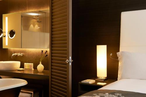 Premium Twin Room with View
