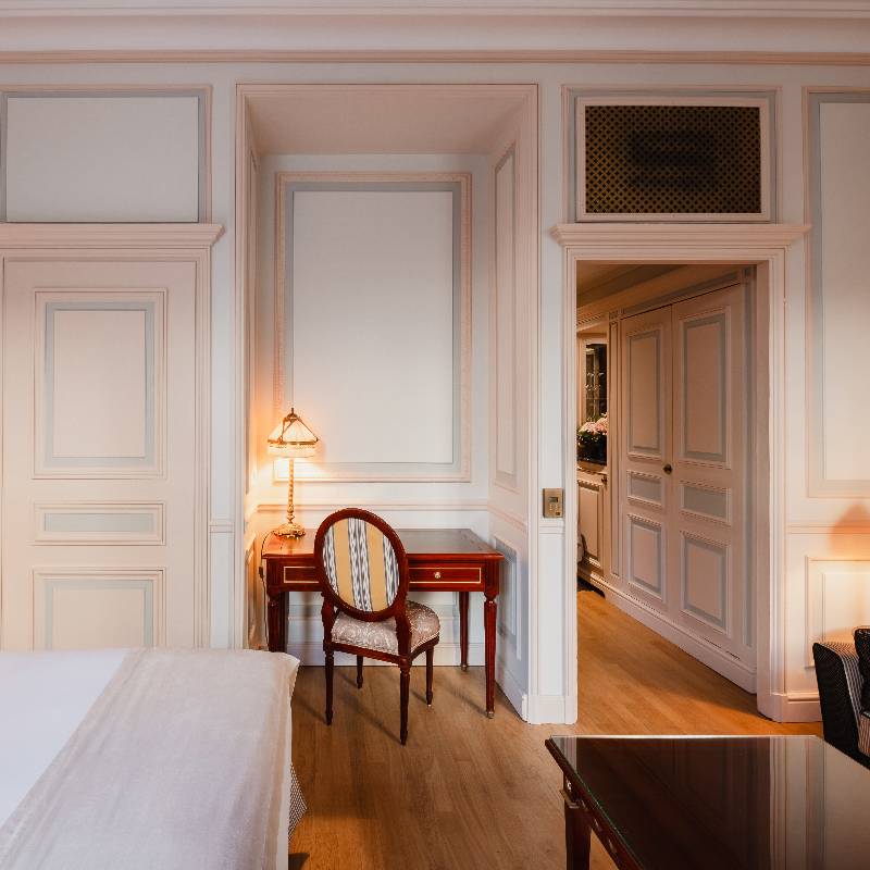 Premium King Room