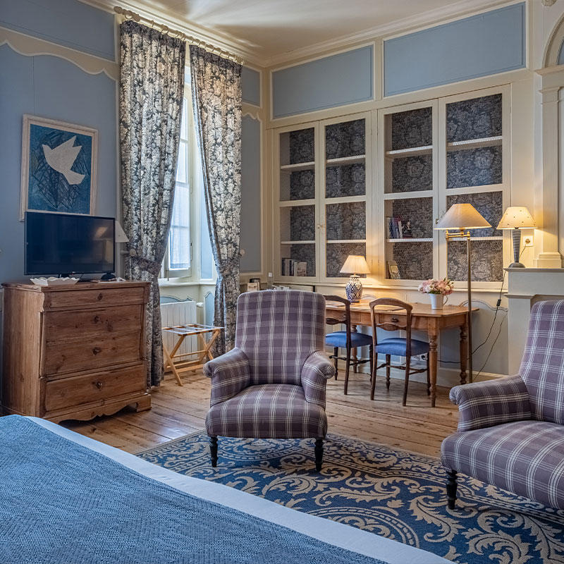 Family Room (2 adults + 2 children)