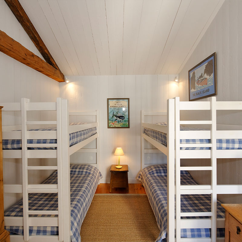 Superior Family Room (2 Adults + 4 Children)
