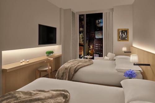 Double Room with Two Double Beds - City View
