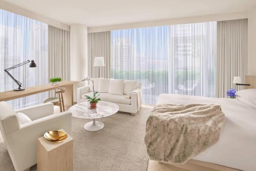 Premier King Suite with Times Square View