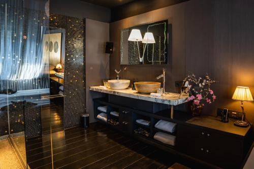 Royale Room