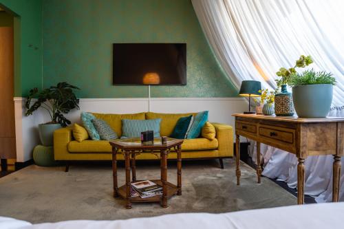 Royale Room
