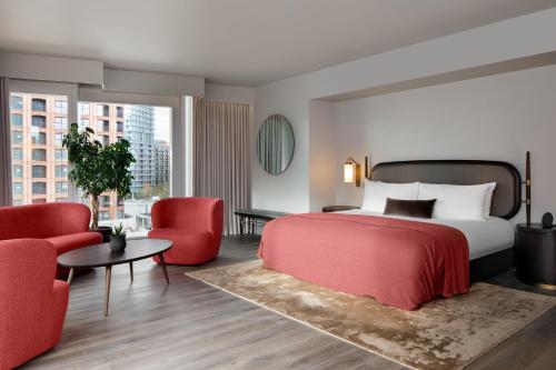 Manhattan King Studio