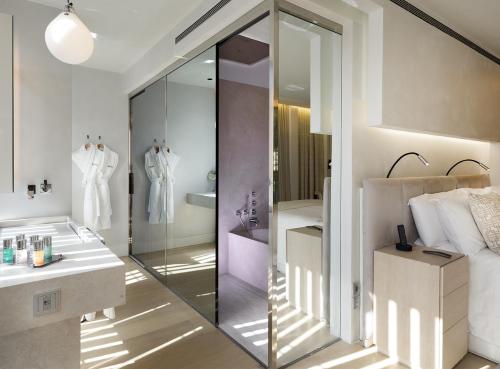 Junior Suite with Garden View - Spa Access