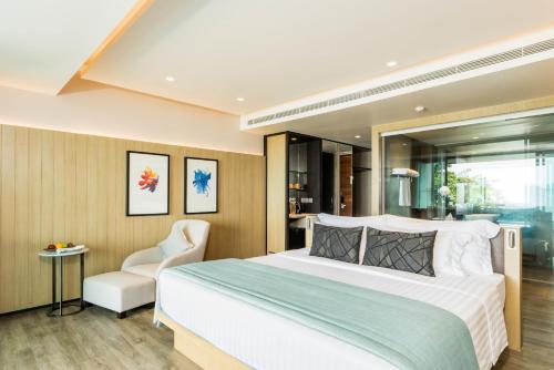 Premier Beach Front Room