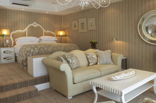 Junior Sea Facing Suite