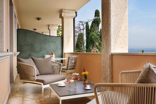 Exclusive Lake View with Terrace