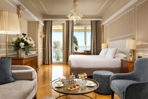 Junior Suite Lake View with Balcony