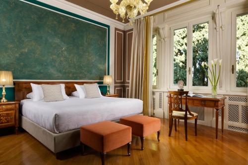 Suite with Garden View