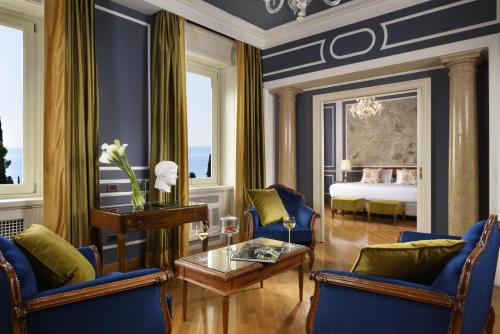 Suite with Lake View